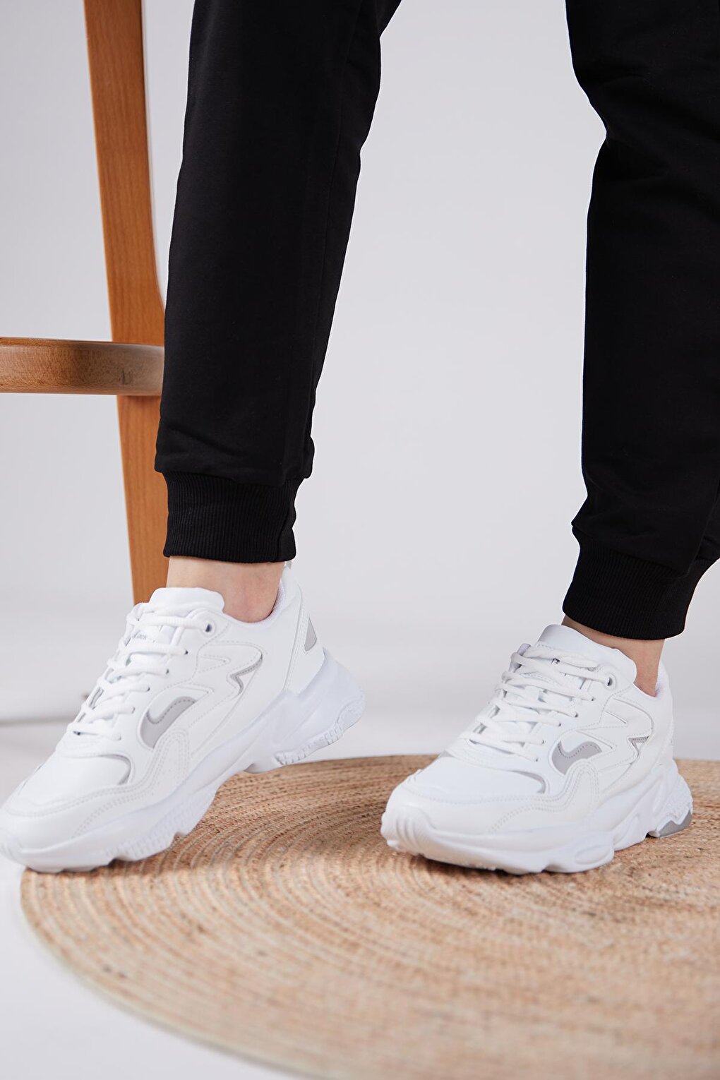 Unisex White Sneakers Tb251