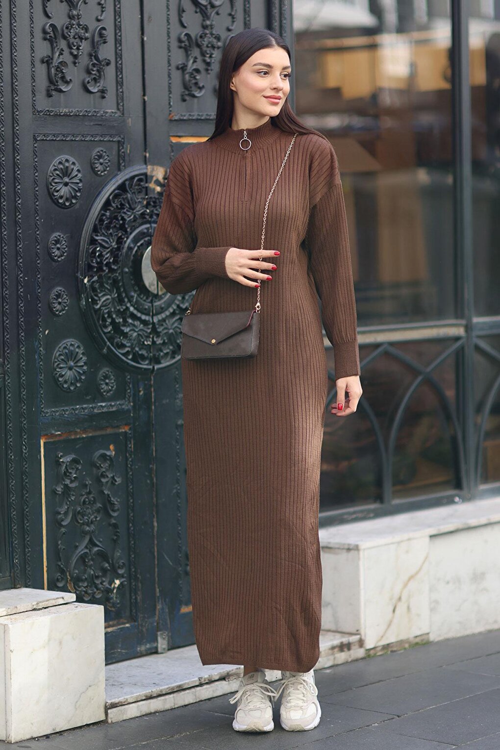 15839 Full-length Knitwear Dress - Brown