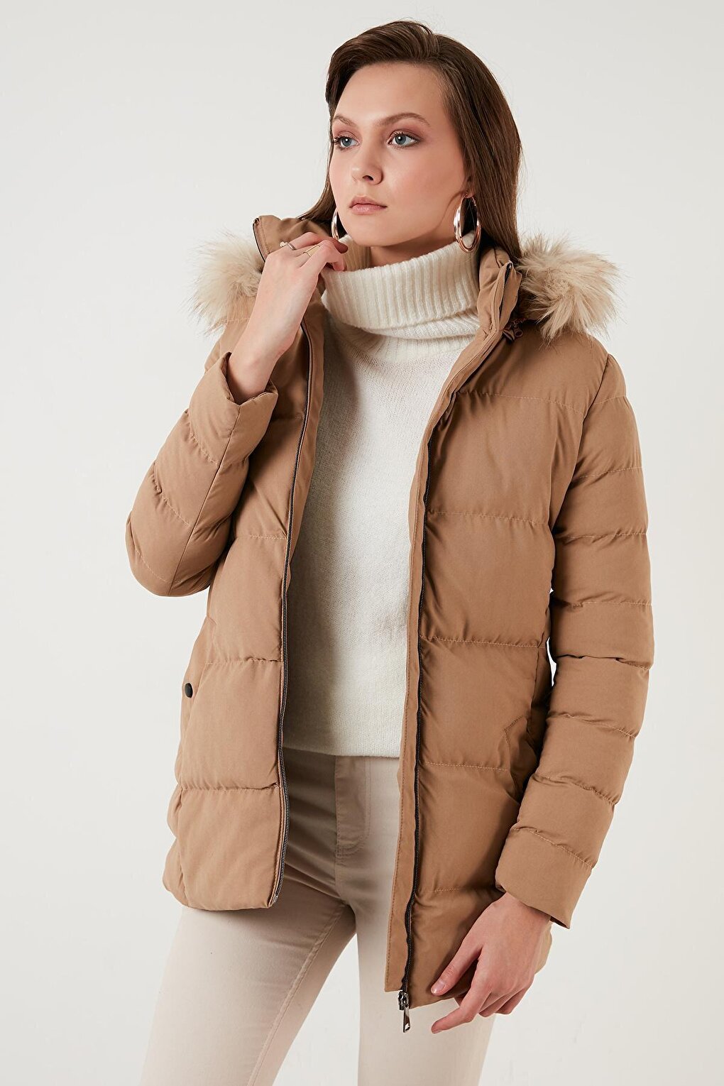 Feather Collar Removable Hooded Coat with Pockets 497AKILA