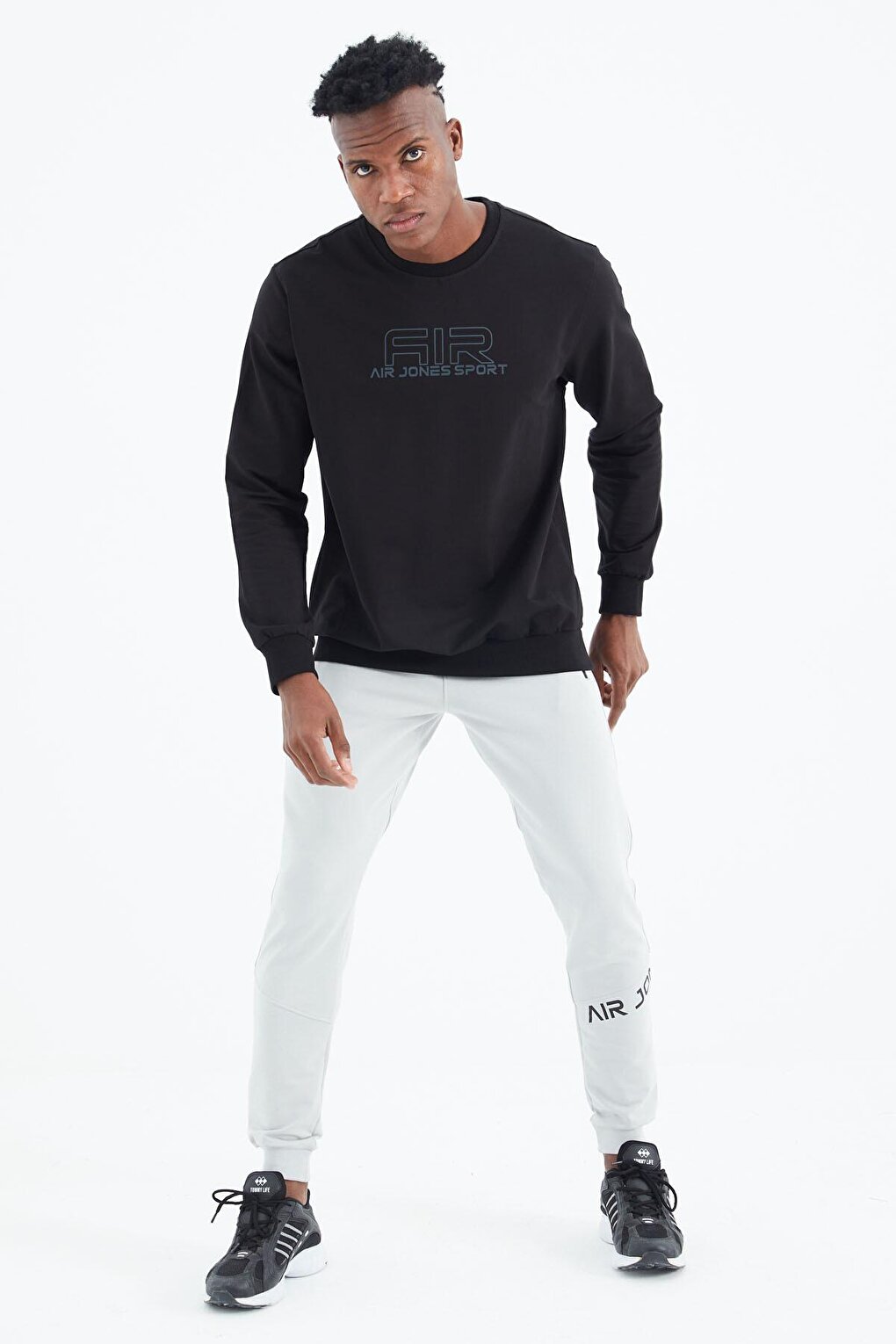 Willy Black Standard Fit Men's Sweatshirt - 88307