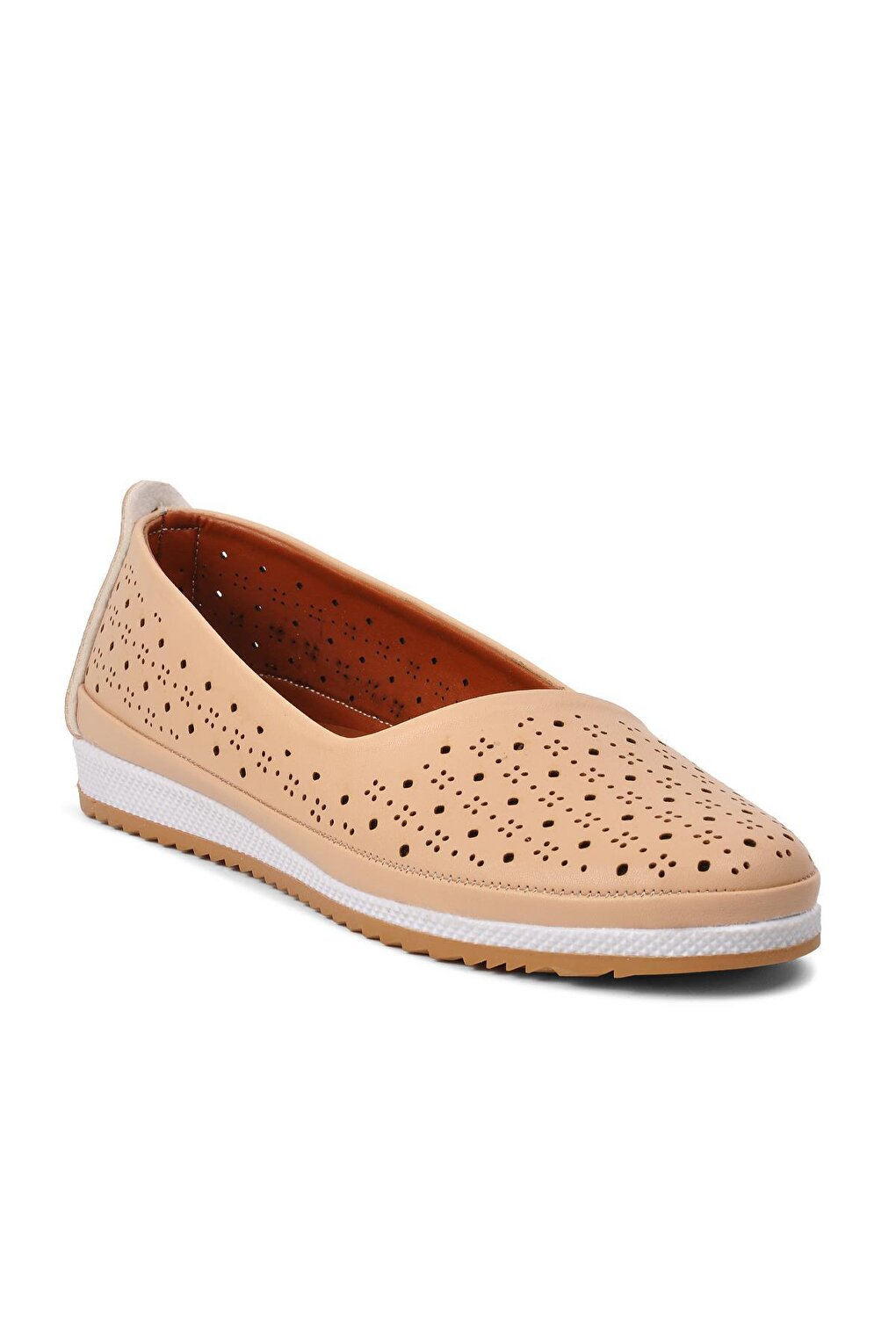 06 Nut Women's Perforated Casual Shoes