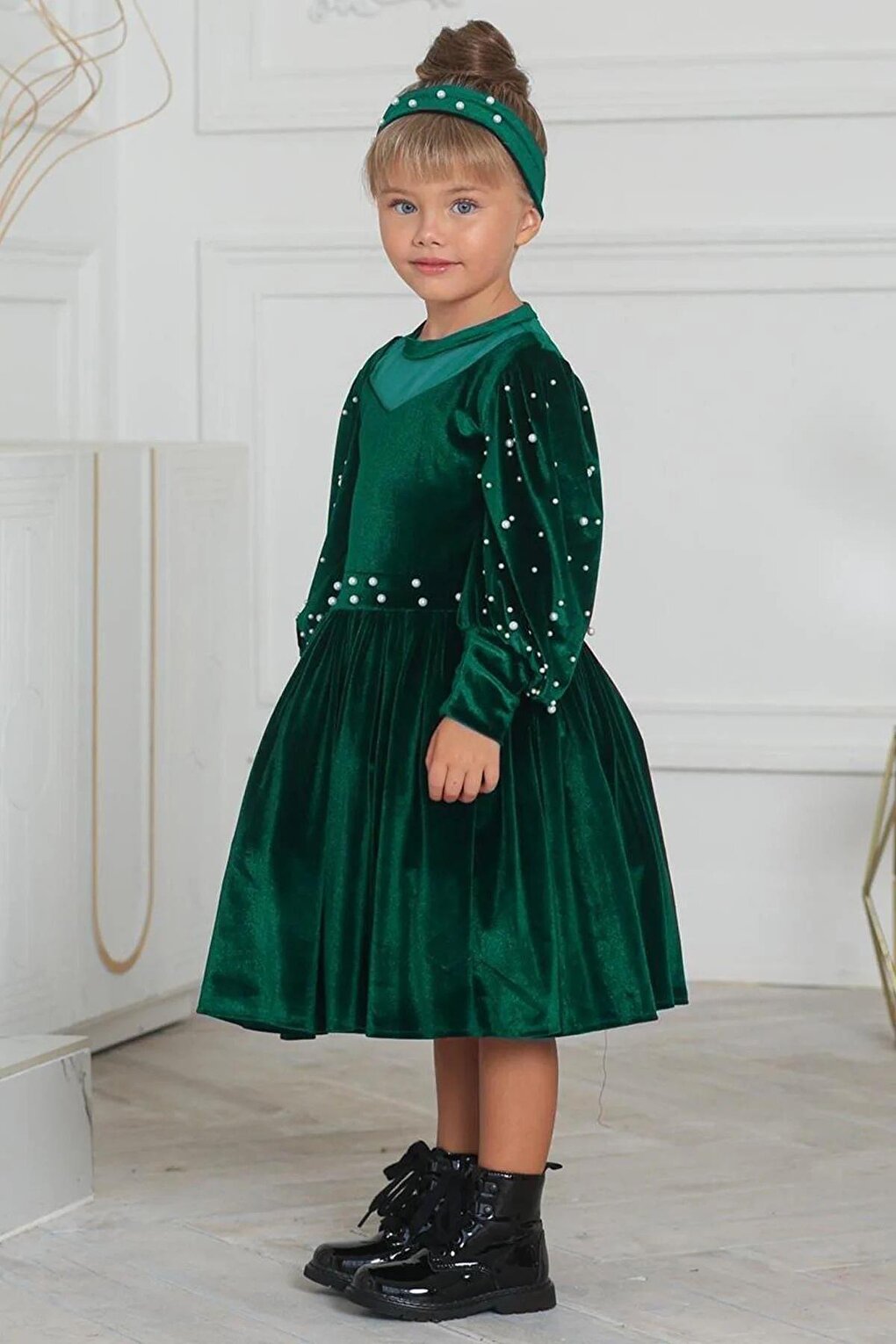 Girl's Green Velvet Dress with Transparent Collar and Pearl Detail on the Sleeves and Waist