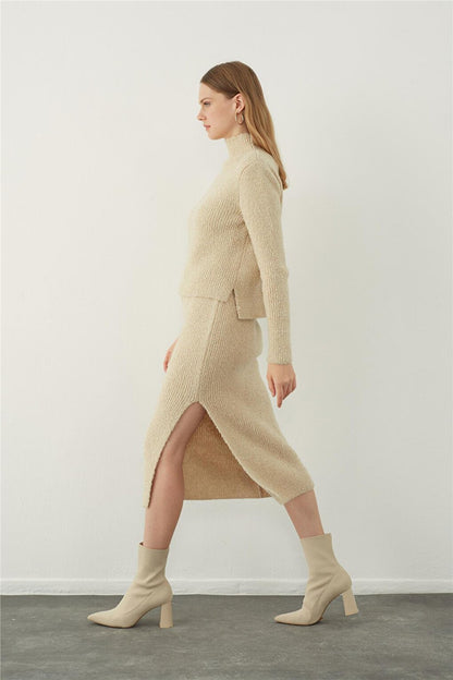 Beige Soft Textured Slit Midi Knitwear Skirt