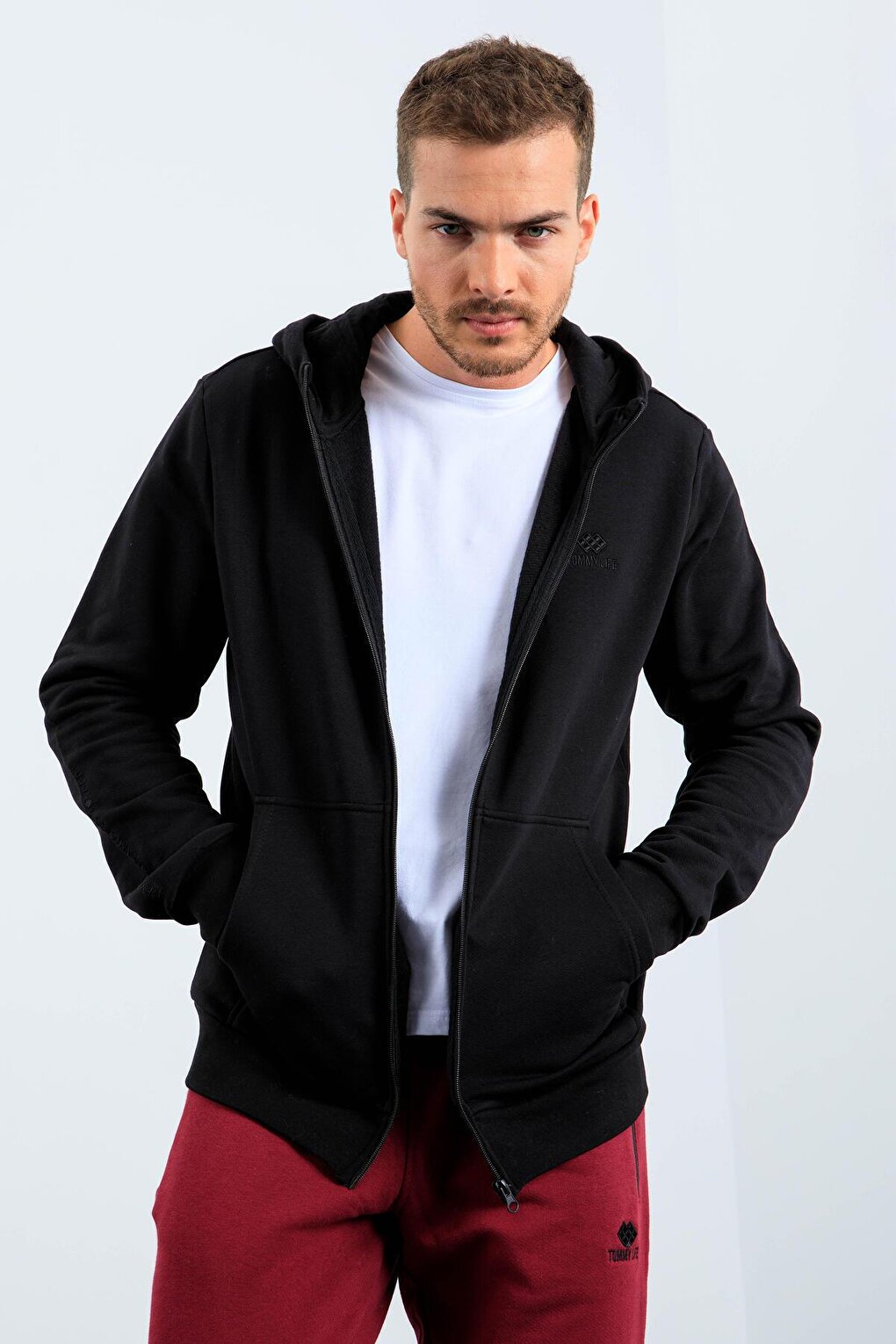 Black Basic Hooded Comfortable Form Embroidery Detailed Zippered Men's Sweatshirt - 88035