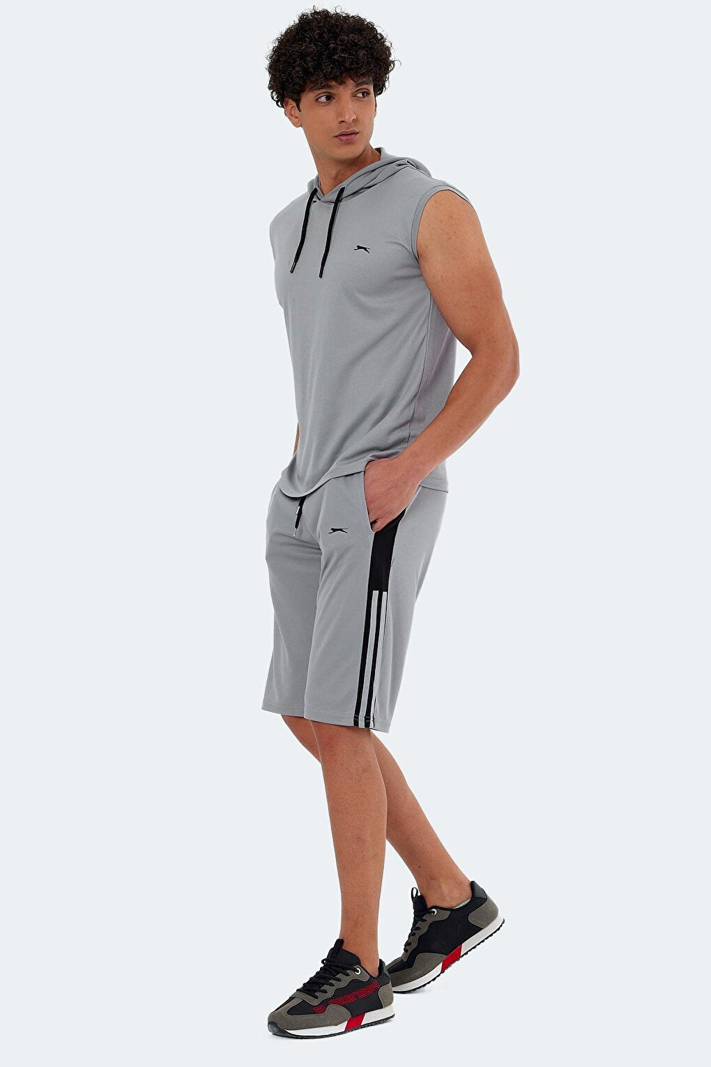 SAKI Men's Shorts Gray