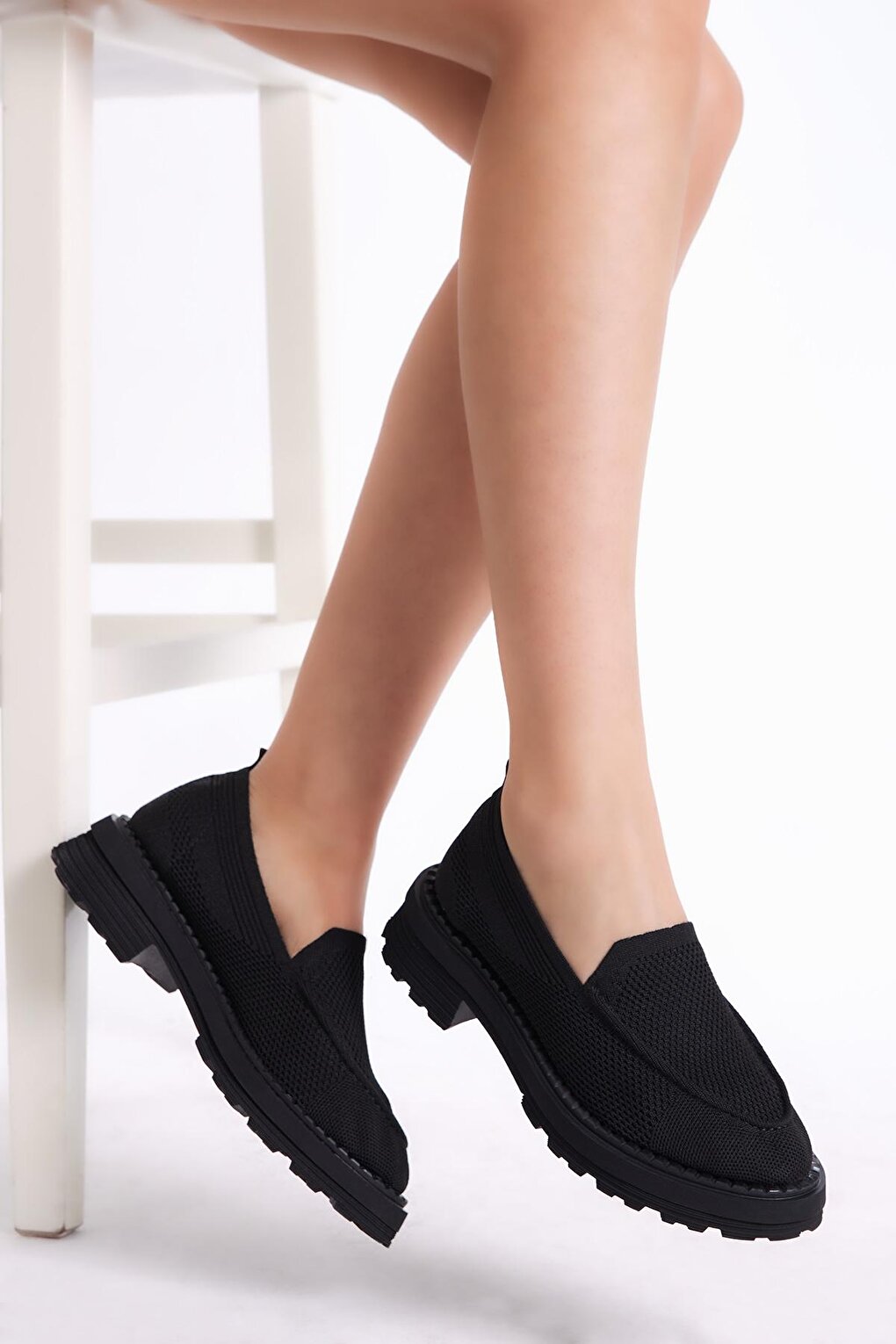 Women's Black Comfortable Fit Tricot Sneaker