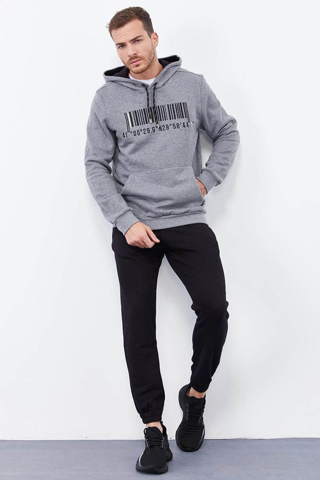 Gray Melange Embroidered Kangaroo Pocket Standard Fit Hooded Men's Sweatshirt - 87839