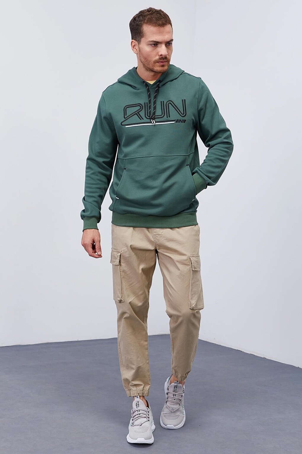 Green Text Embroidered Standard Fit Hooded Men's Sweatshirt - 87887