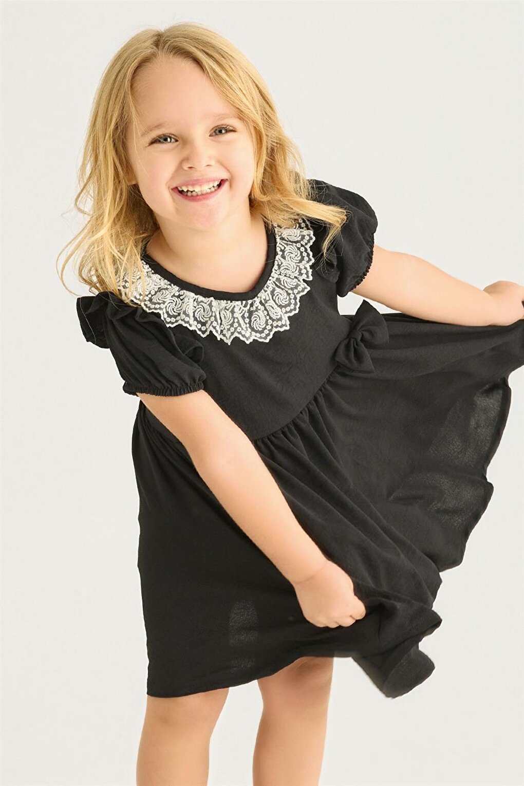 Girl's Black Colored Crew Neck Lace Dress