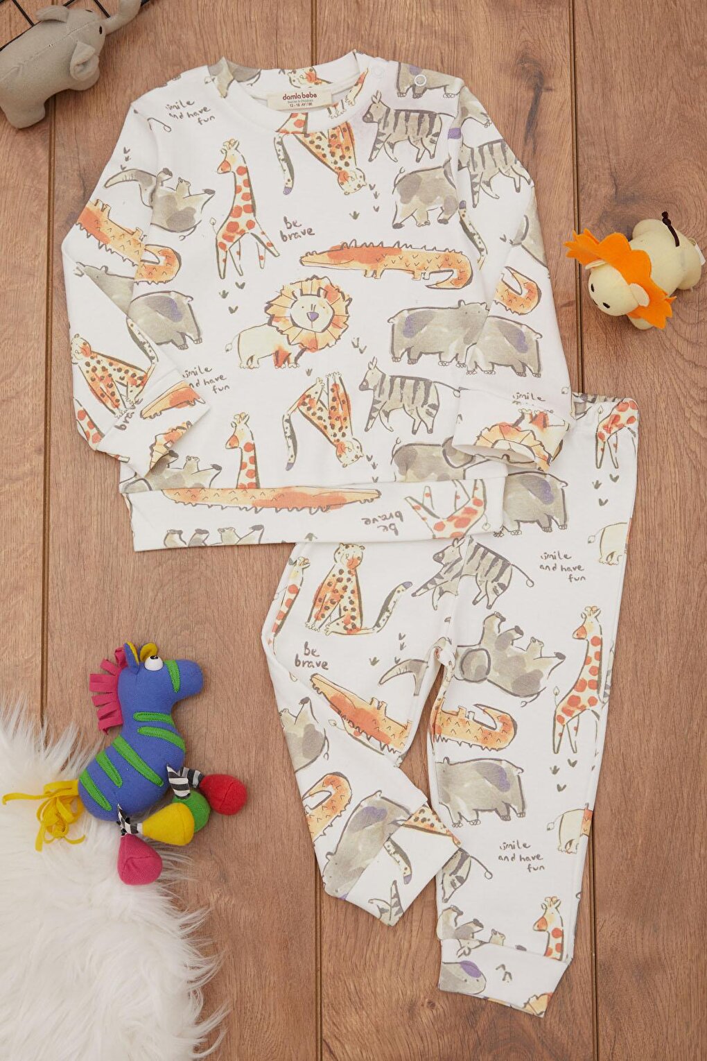 White Giraffe Printed Baby Boy Tracksuit 17461