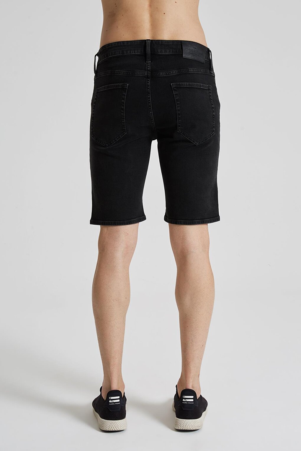 Black Men's Slim Fit Jean Shorts E 4404-005