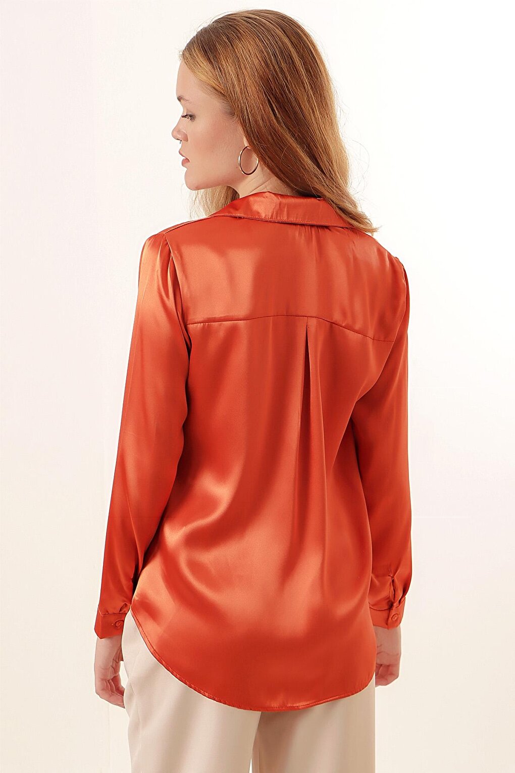 3964 Lightly Flowing Satin Shirt - Orange