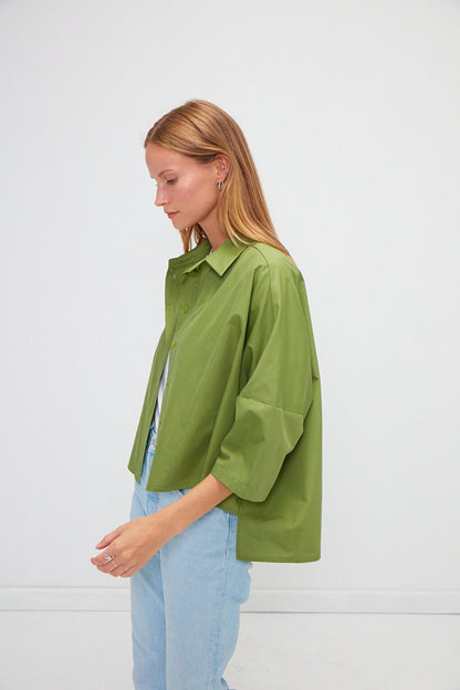 Asymmetric Cut Poplin Short Sleeve Shirt with Straight Pockets