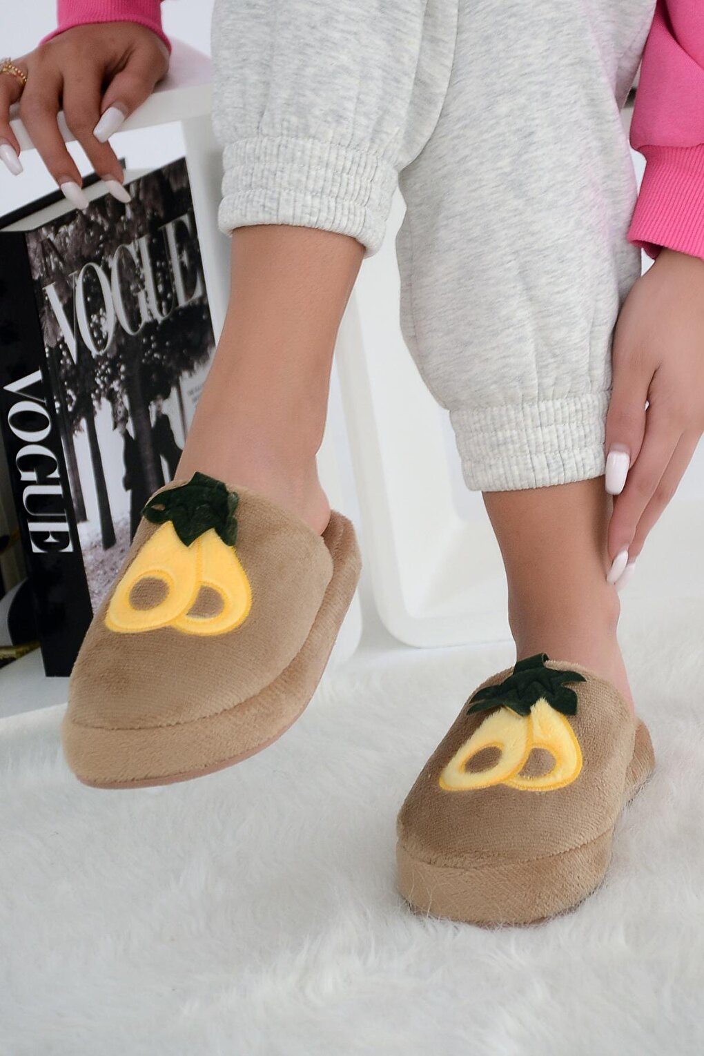 Avacado Printed Comfortable Sole Thermal Women Home Slippers Z390