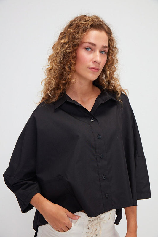 Asymmetric Cut Poplin Short Sleeve Shirt with Straight Pockets