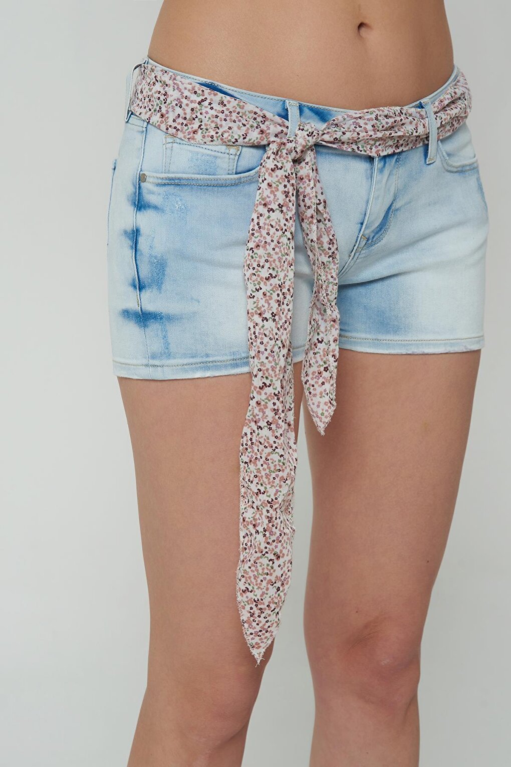 Ice Blue Low Waist Zippered Jean Shorts P 425-022