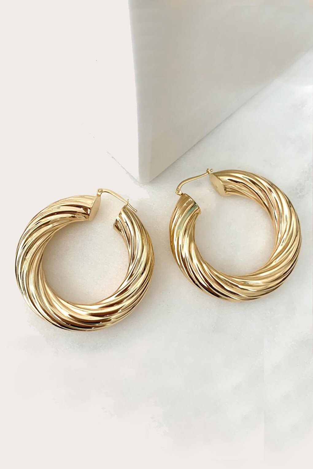 Minimalist Twisted Hoop Earrings 3.5 cm