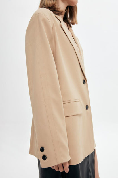 Low-cut Back Detailed Blazer Jacket Beige