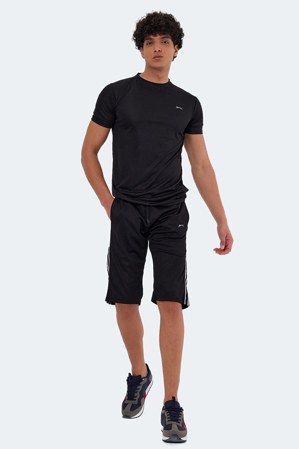 SAKI Men's Shorts Black