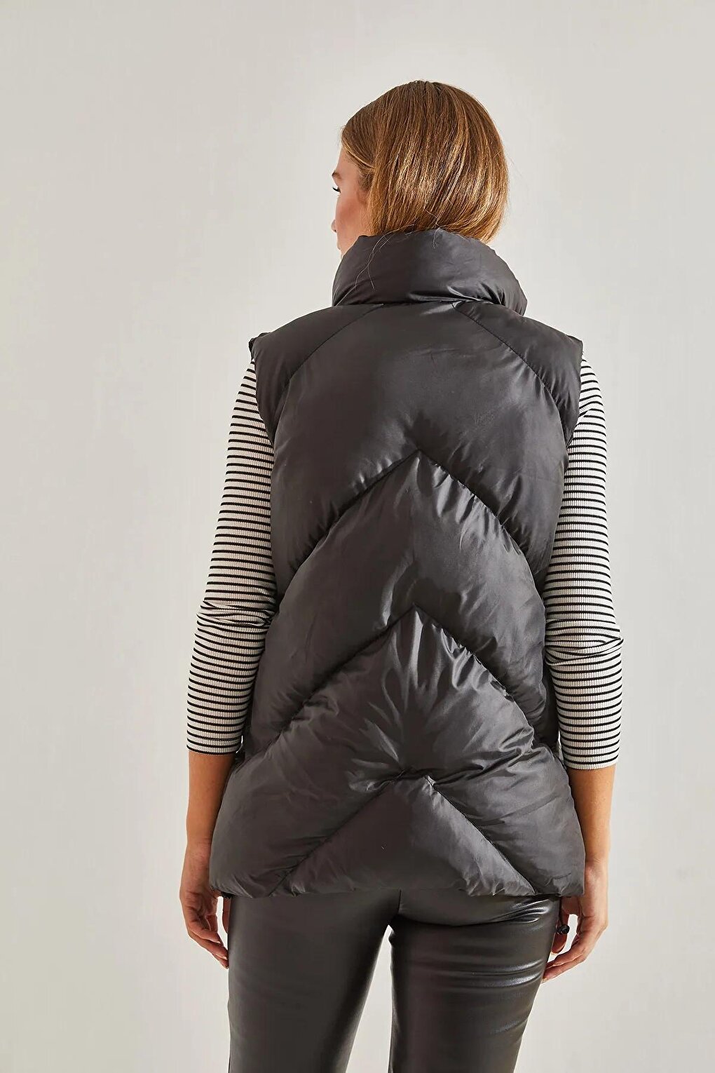 Women's Judge Collar Puffer Vest