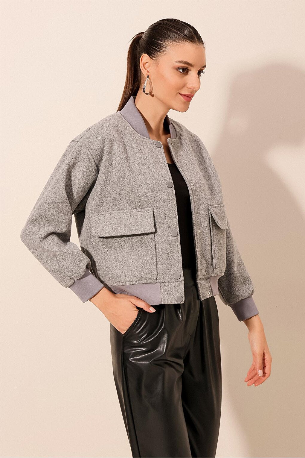 0688 Double Pocket Crop Jacket - Gray