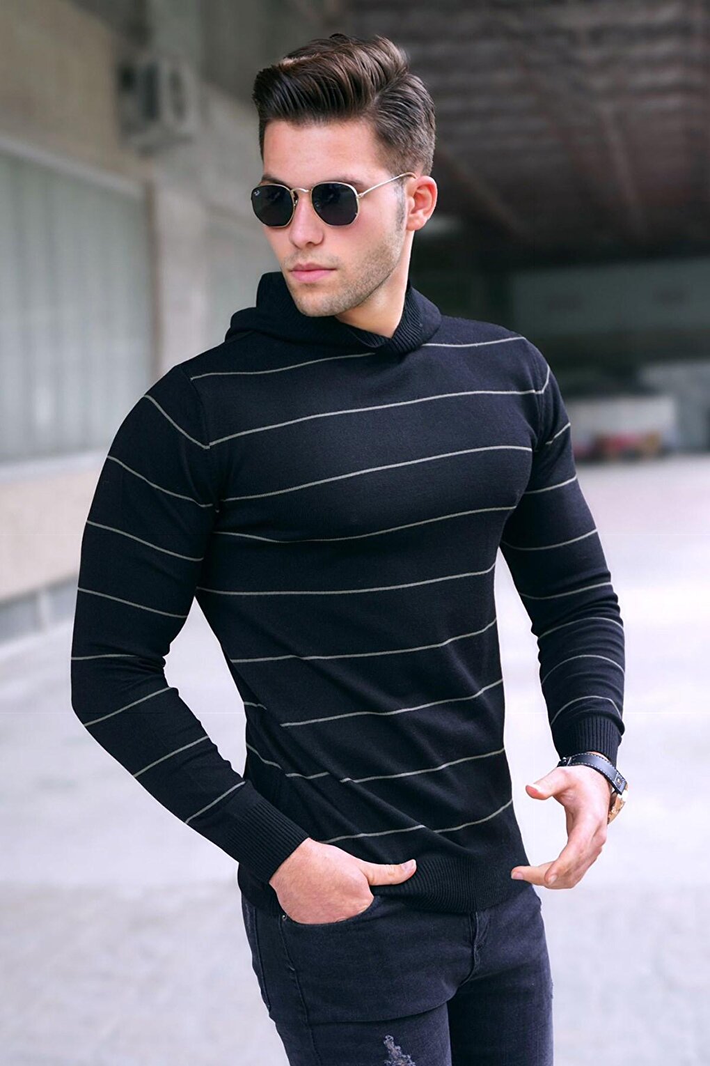 Black Hooded Men's Sweater 5623