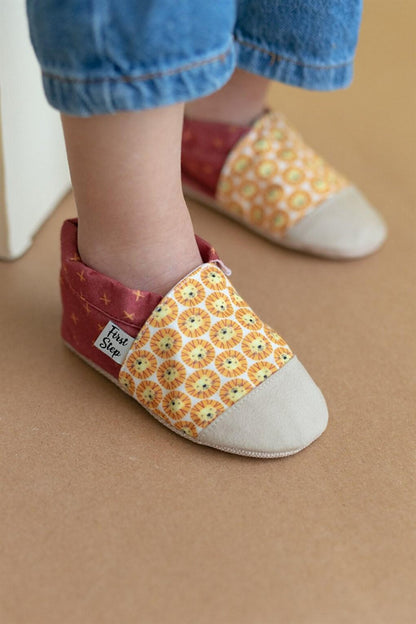 Lion Patterned Cotton Lined Anti-Slip Sole Booties