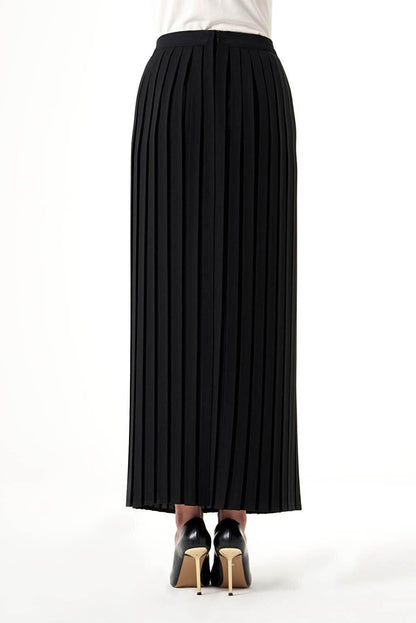 Crepe Pleated Black Skirt