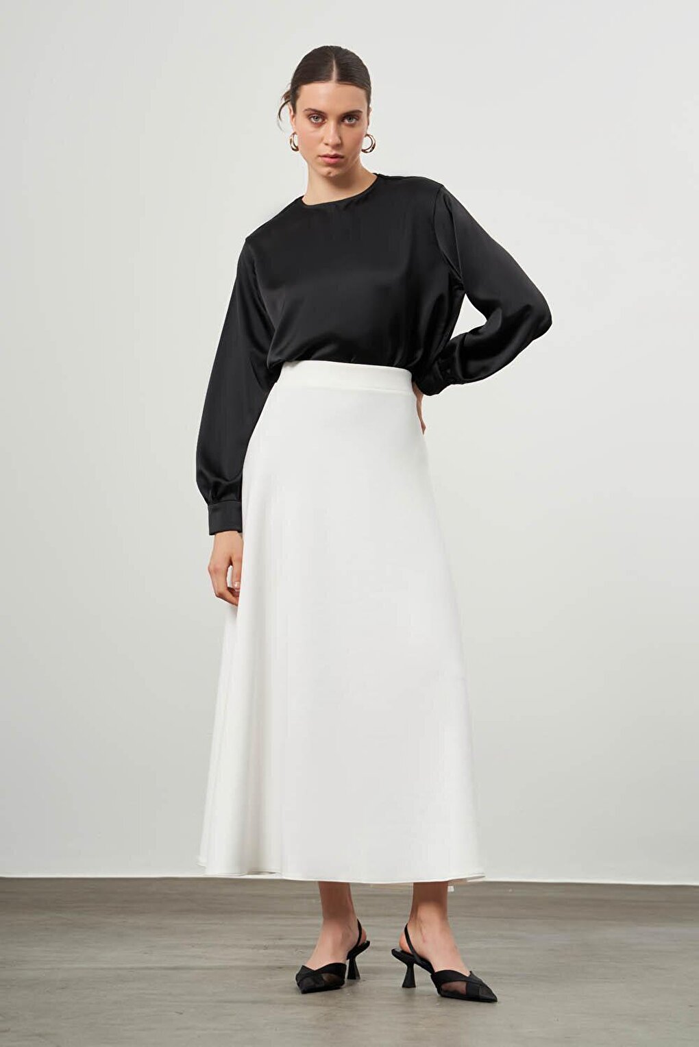 Flared Ecru Skirt with Elastic Waist