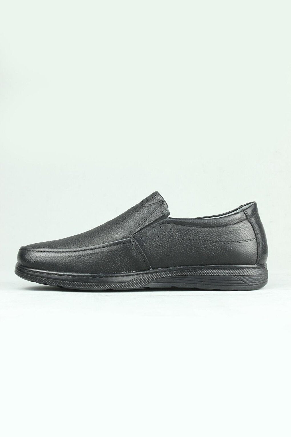 0530 Genuine Leather Comfortable Lightweight Gel Sole Casual Shoes Men