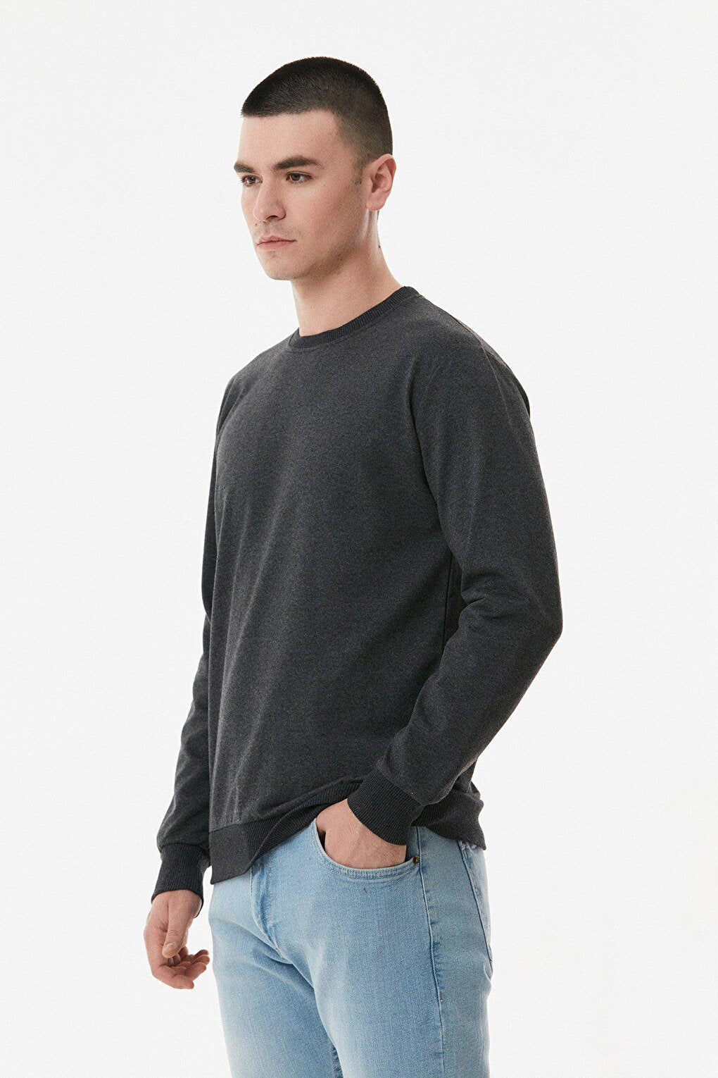 Basic Crew Neck Sweatshirt