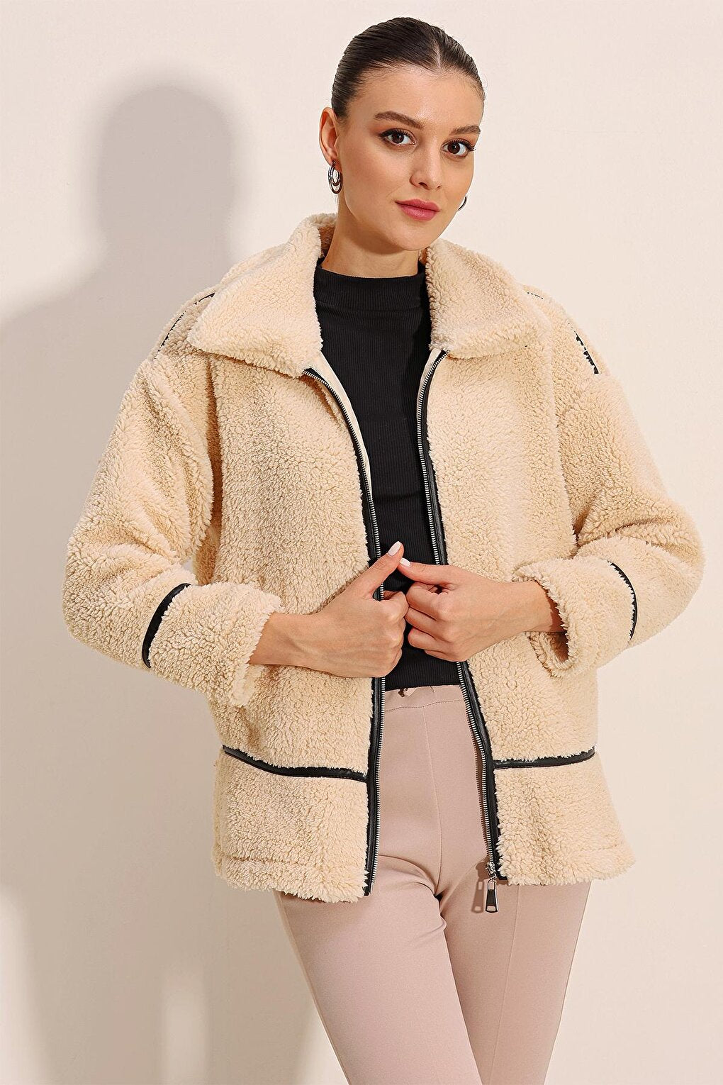 5173 Lined Plush Jacket - Beige