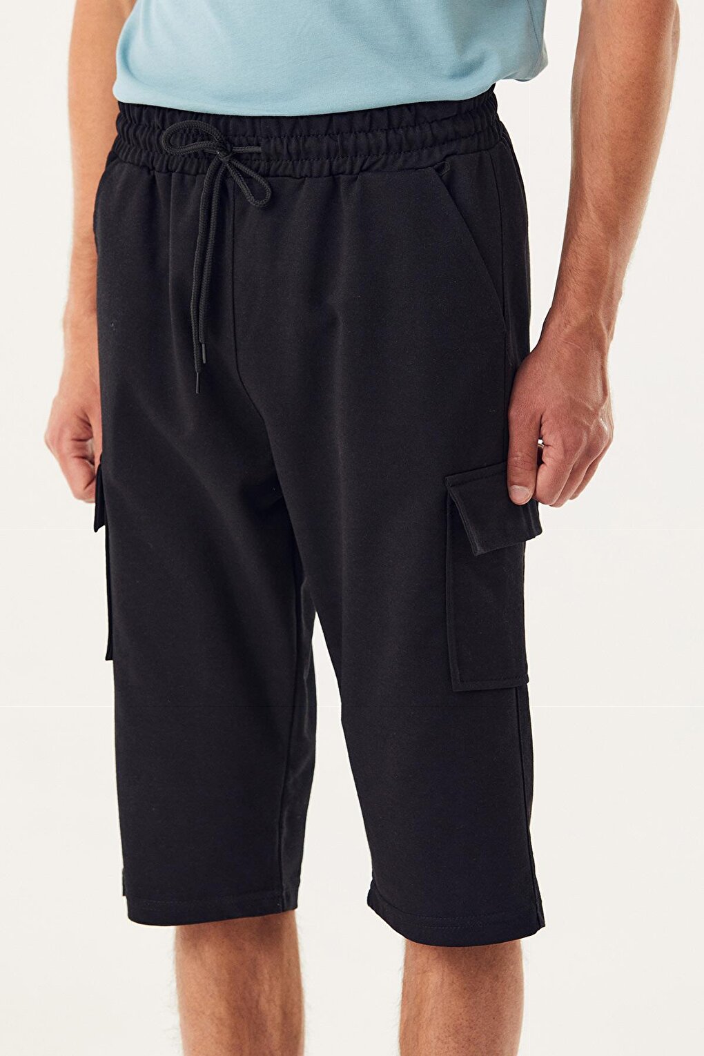 Capri with Elastic Waist Cargo Pocket