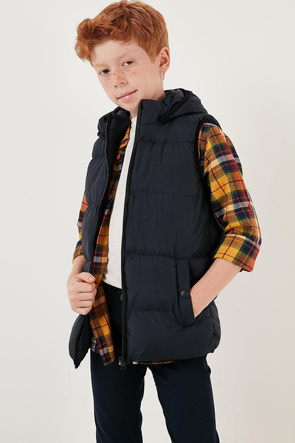 Zippered Hooded Pocket Puffer Vest 5761983