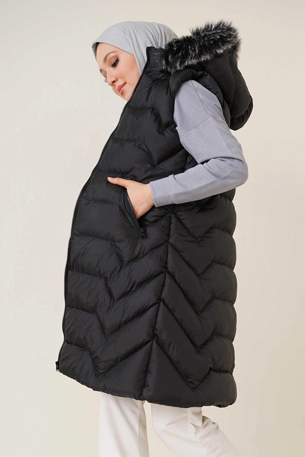 Black Hooded Pocket Zippered Long Puffer Vest