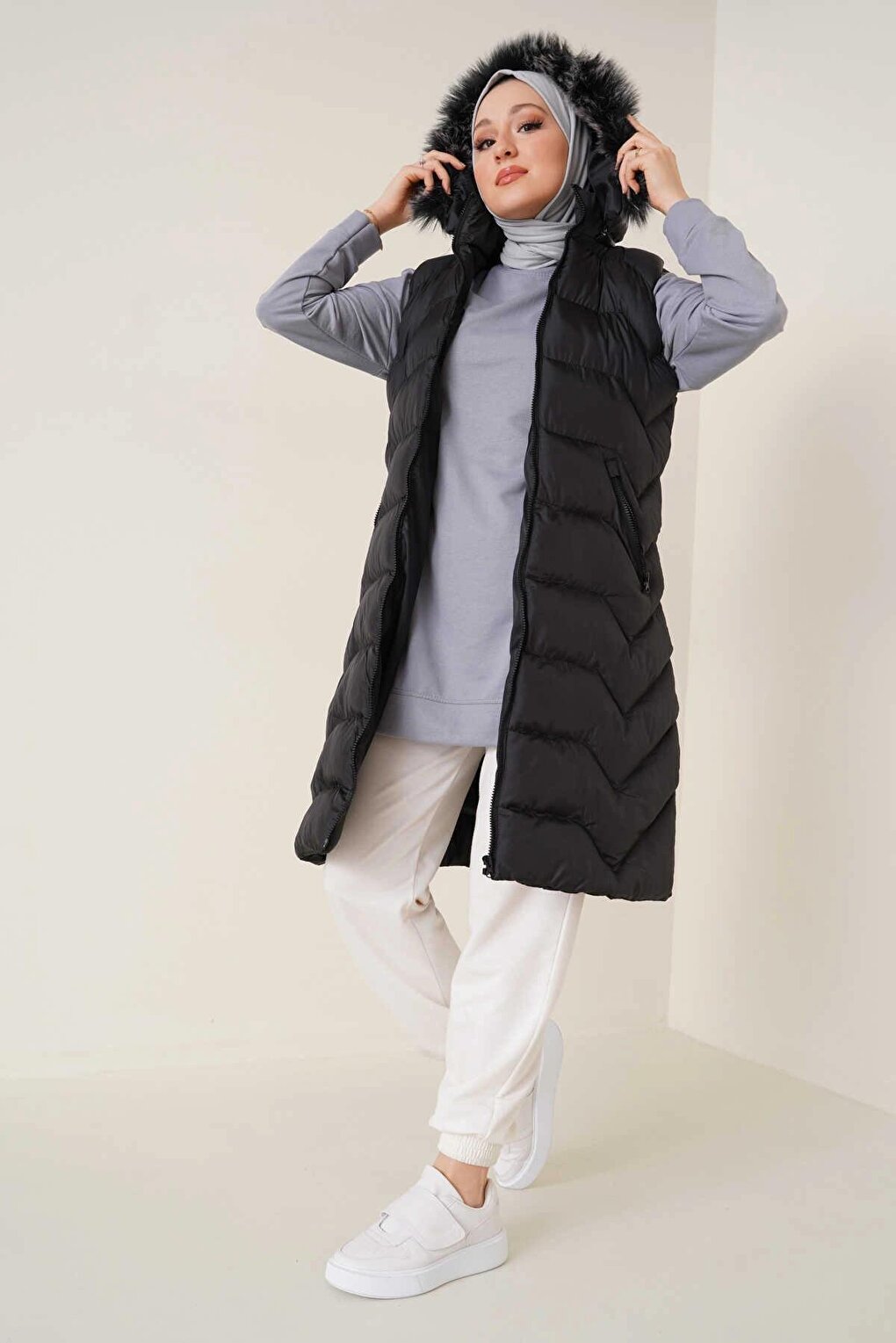 Black Hooded Pocket Zippered Long Puffer Vest