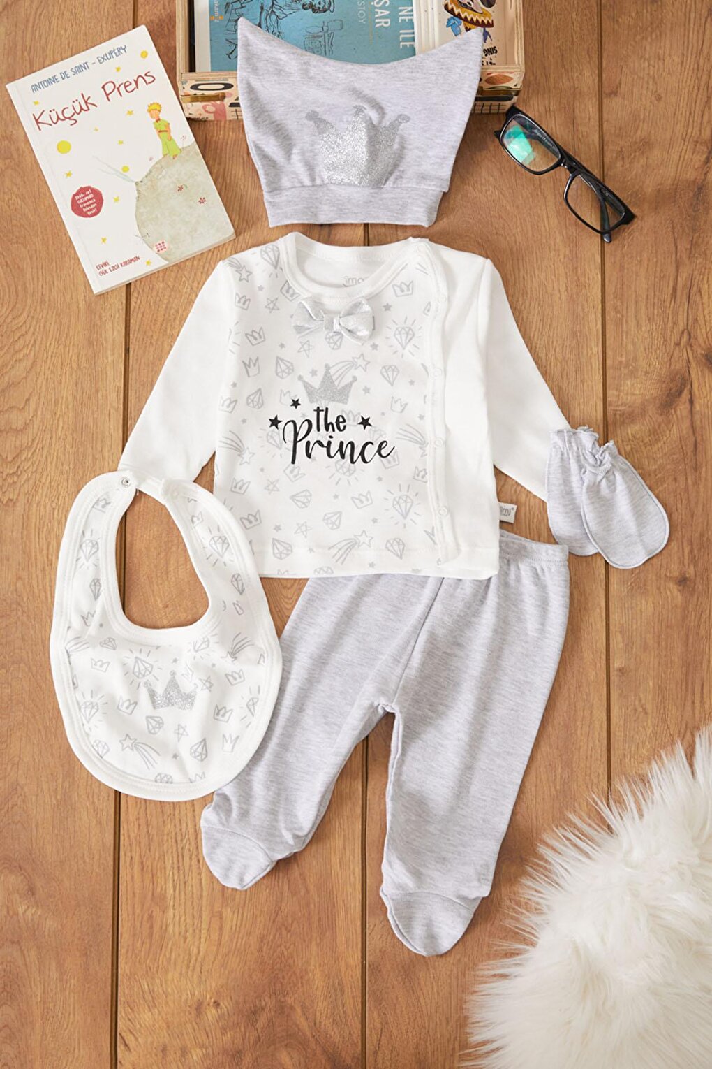 5-Piece Baby Boy Bodysuit Set with Gray Prince Printed Hat 17523