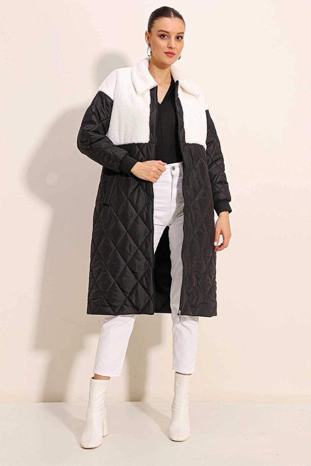 White Fur Detailed Zippered Puffer Coat