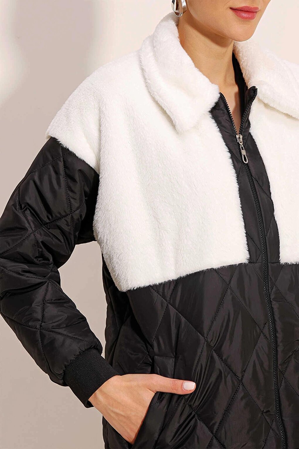 White Fur Detailed Zippered Puffer Coat