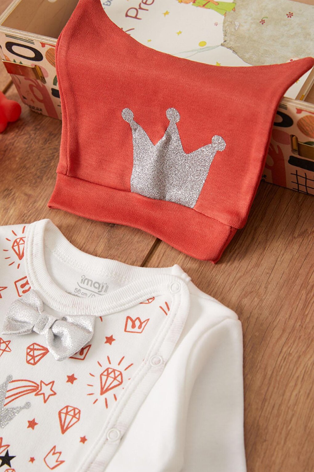 5-Piece Baby Boy Bodysuit Set with Tile Prince Printed Hat 17518