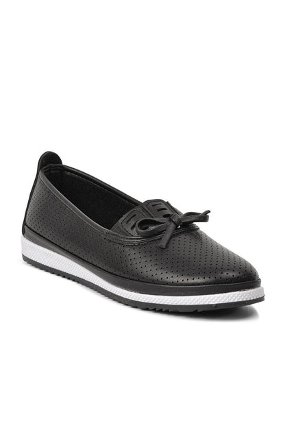 01 Black Women's Perforated Casual Shoes