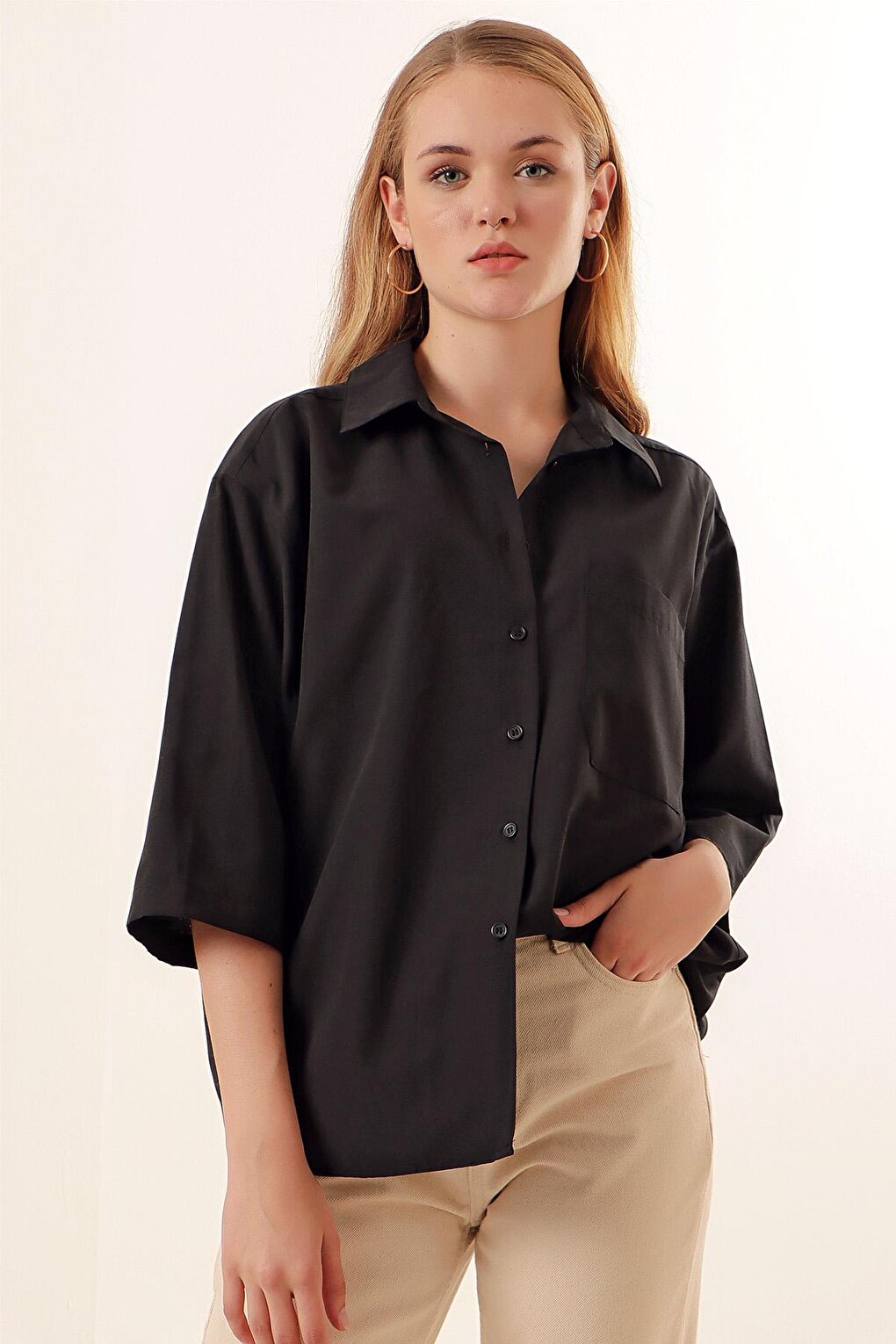 20124 Oversize Shirt with Pockets - Black