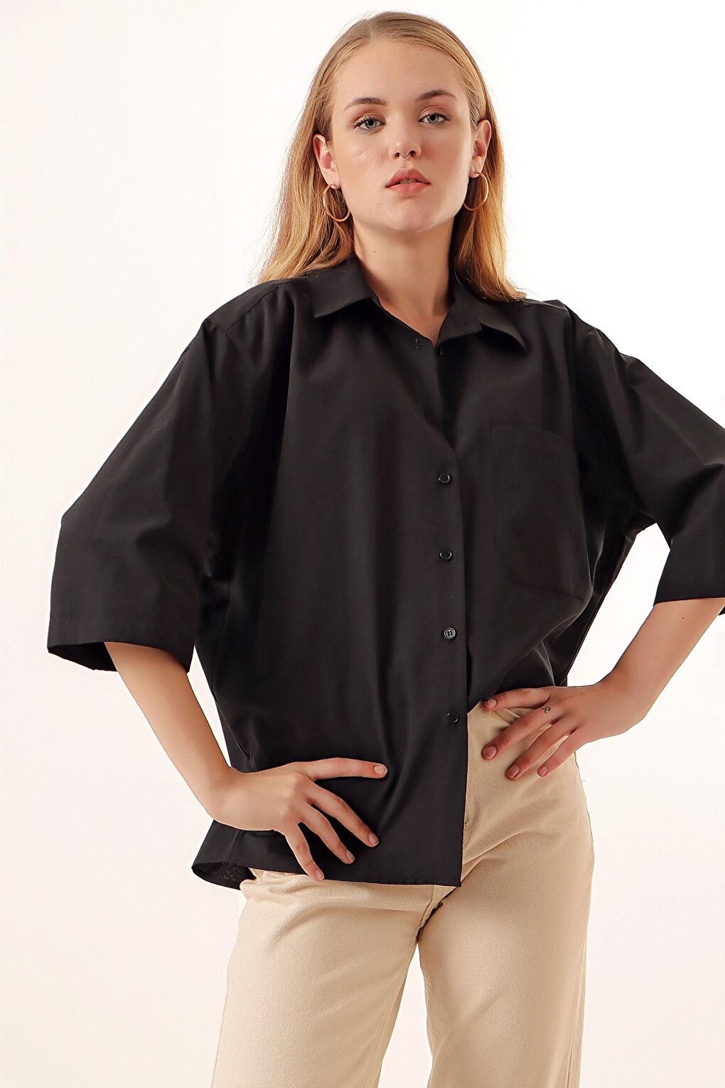 20124 Oversize Shirt with Pockets - Black