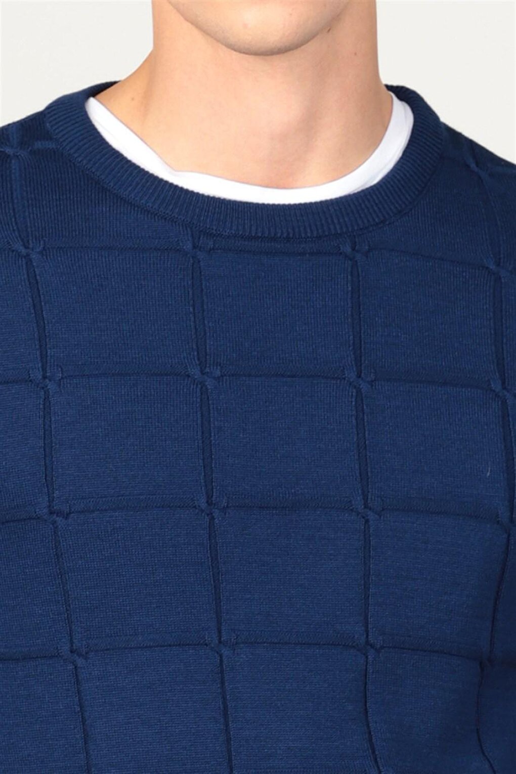 Slim Fit Crew Neck Square Patterned Men's Sweater