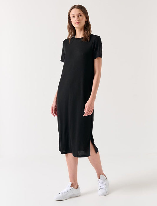 Black Straight Cut Crew Neck Short Sleeve Knitted Dress