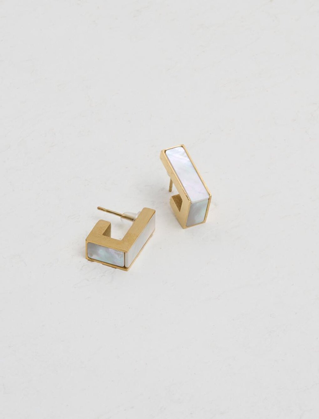 White Rectangular Figured Enamel Stone Earrings