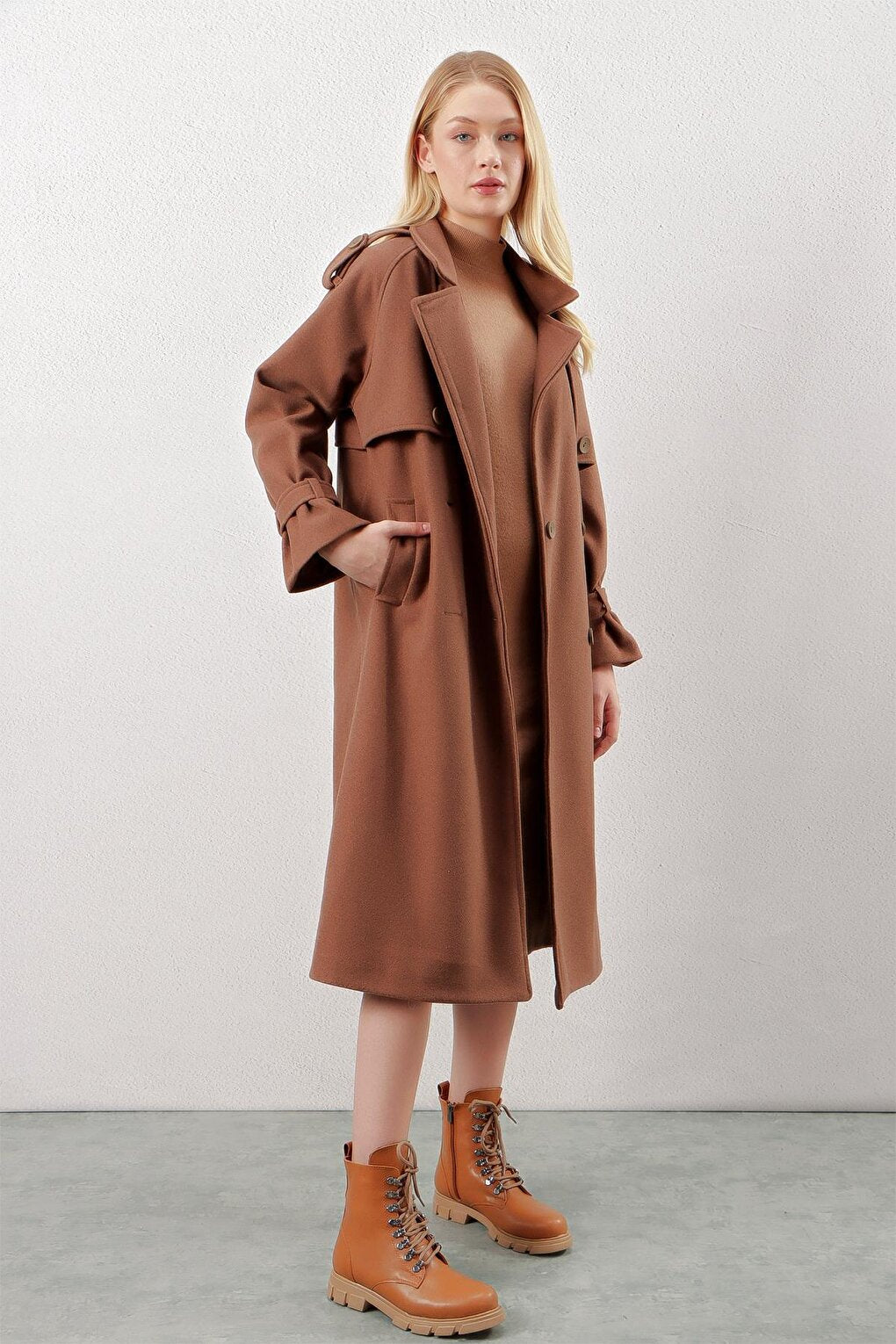 Women's Brown Double Buttoned Epaulettes Pocketed Long Cashmere Coat