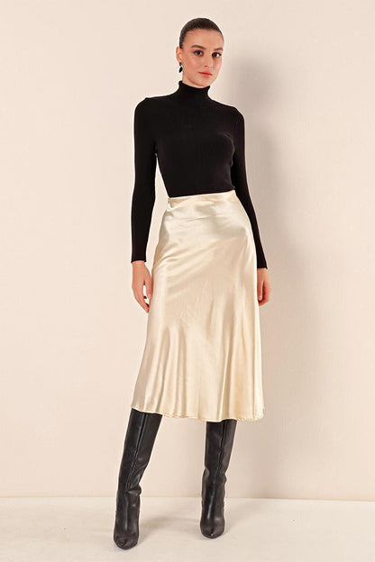 15806 Satin Skirt - Cream