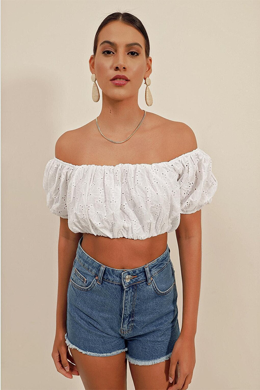 0481 Scalloped Strapless Blouse - Ecru