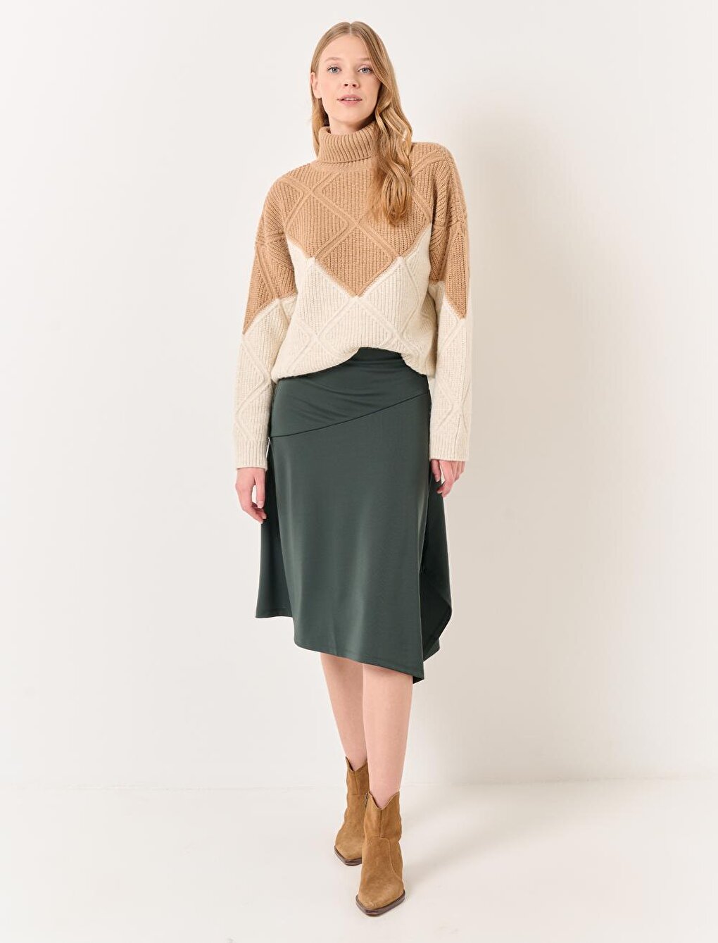 Dark Green Normal Waist Asymmetrical Cut Skirt